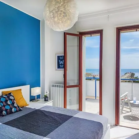 Trilocale Taormina Fronte Mare Vista Mozzafiato 아파트